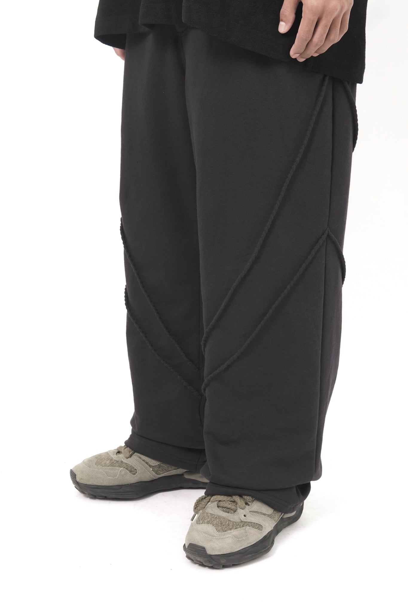 "YASU" PANTS (003) IN ROGUE